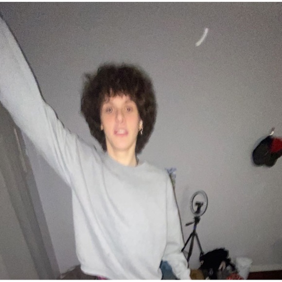 Meet your Posher, Lucas - Picture 1 of 1